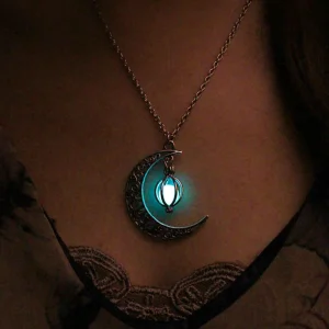 Crescent moon gloeiketting
