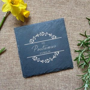 Leisteen Onderzetters Set met Familienaam in Luxe Bamboe Box