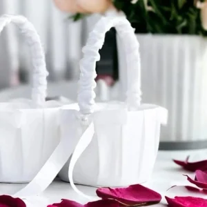 Elegant Bloemenmandje Wit Satijn met Strik & Parel