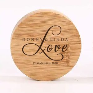 Flesopener Love | Bamboe Bruiloft Bedankje met Namen & Datum