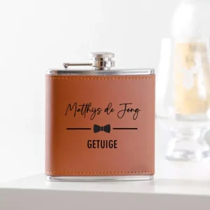 Stijlvolle Gepersonaliseerde Heupfles voor Bruiloften
