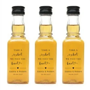 Vierkant Shotflesje Bedankje “Take a Shot We Tied the Knot”